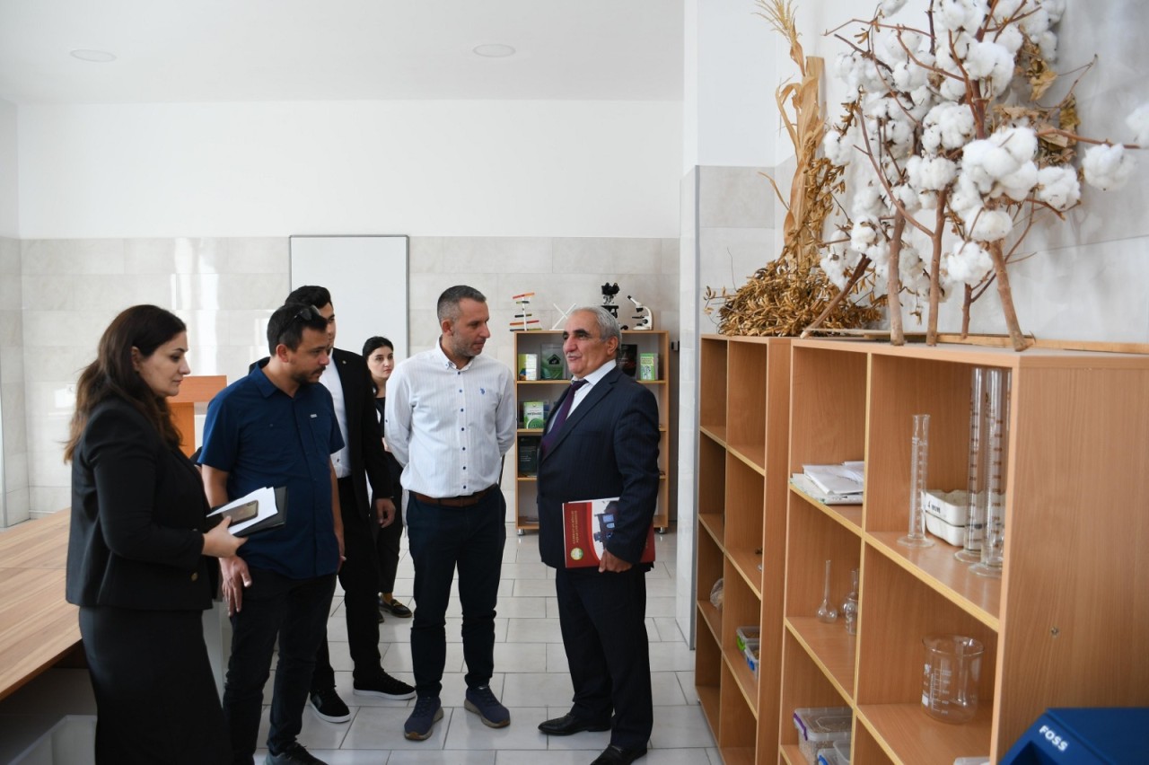 Zəfər Qurbanov “Golden West” şirkətinin nümayəndələri ilə görüşdü - FOTOLAR